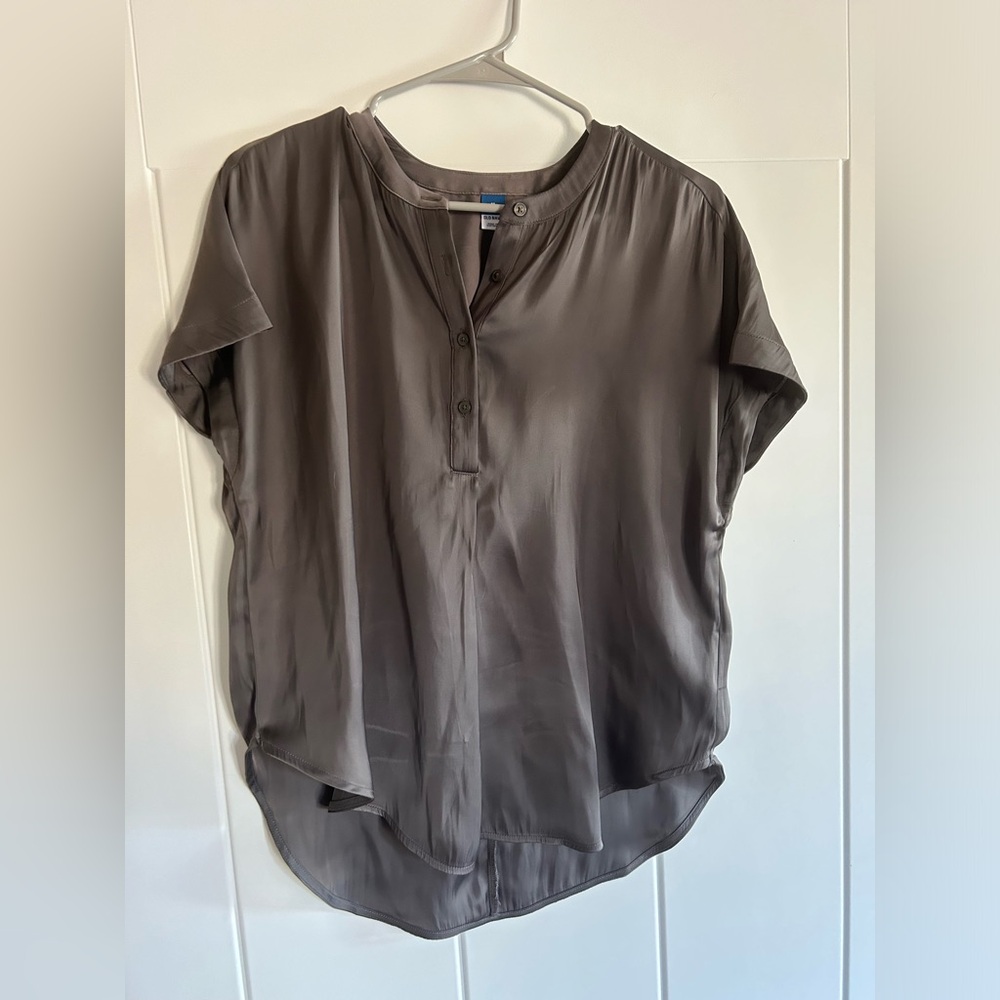 Old Navy Gray Satin Blouse Size M